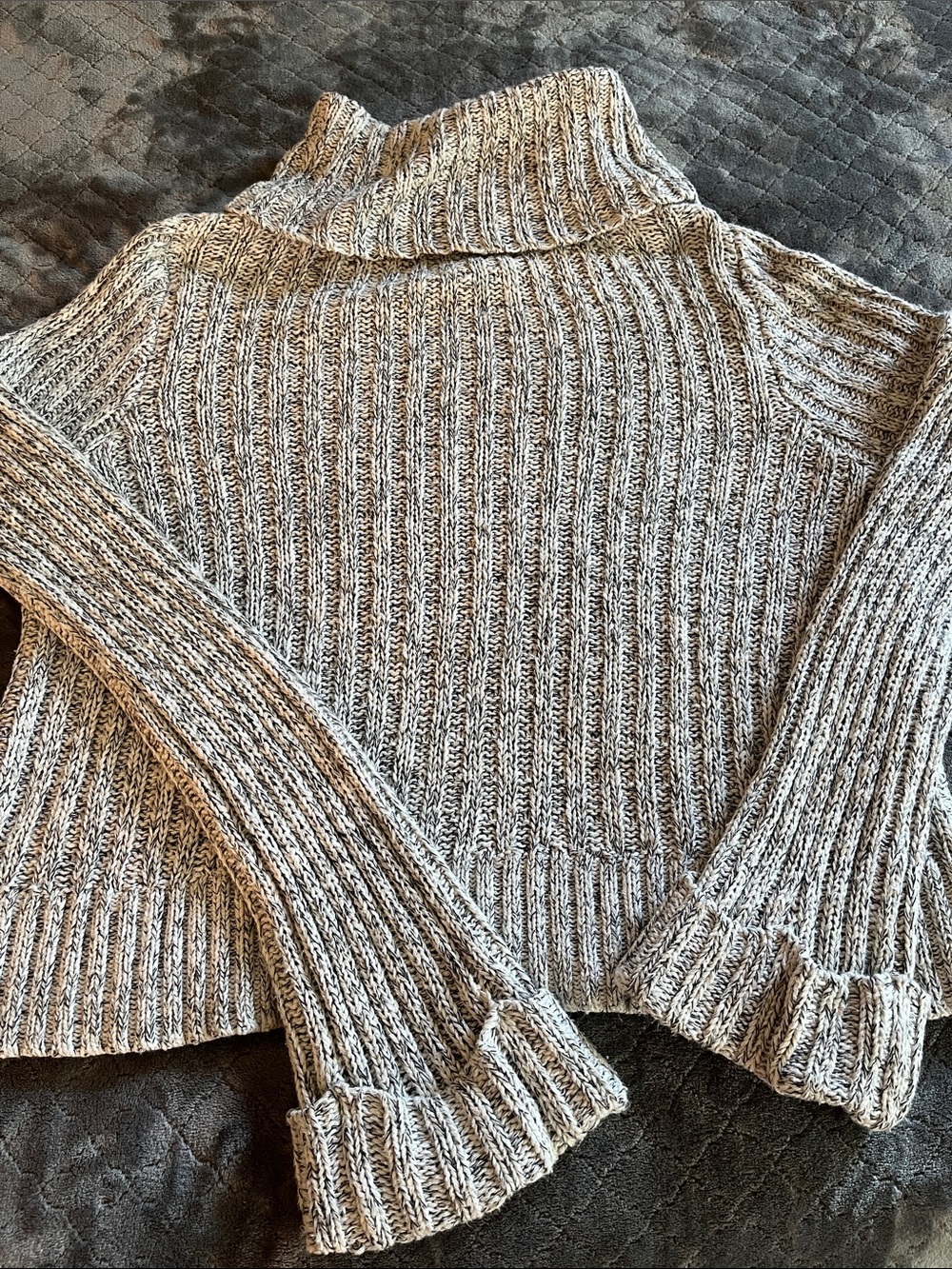 Free People Heathered Beige Turtleneck Sweater Women’s size Large - Picture 3 of 3